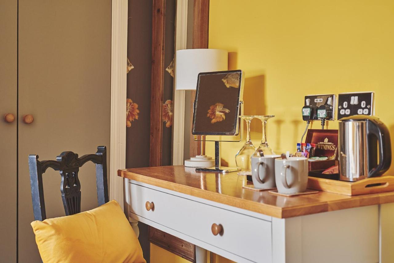 The Lansdowne Guest House Bourton-on-the-Water Kültér fotó A Nespresso machine